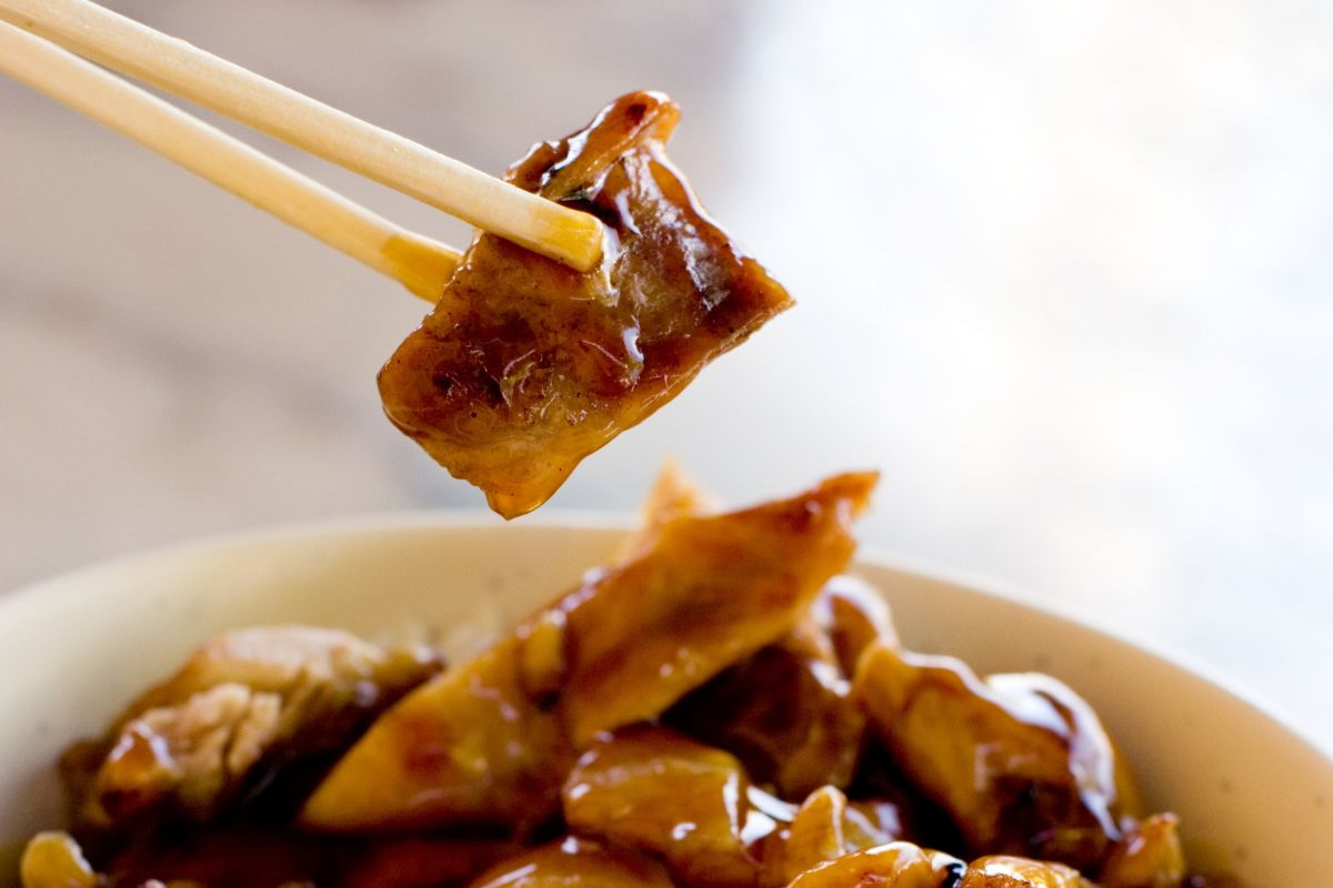 9 Best Teriyaki Sauce Substitute Options (+ How Much to Use)