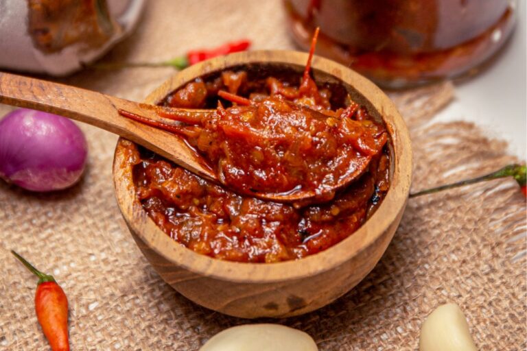 best-chili-oil-substitute-15-options-for-sauces-and-cooking