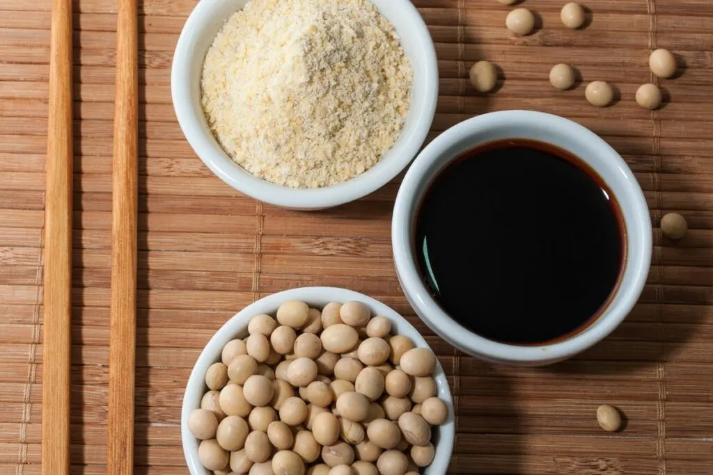 A table of light soy sauce ingredients.