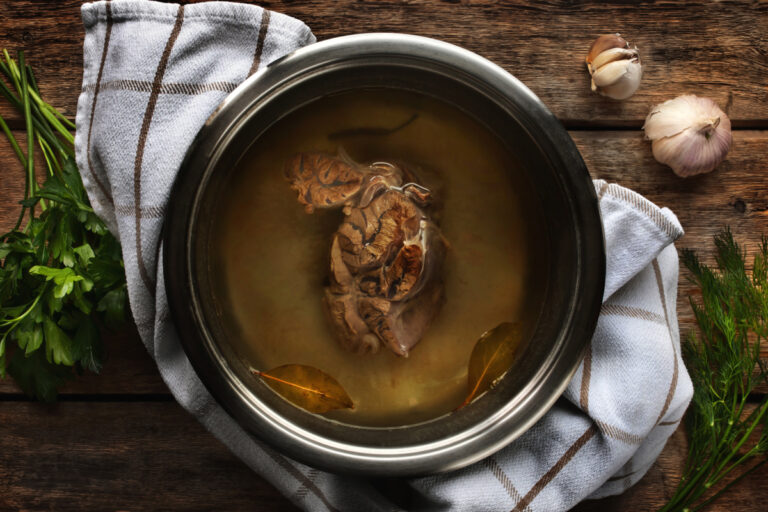 7 Beef Broth Substitutes (in Soups, Sauces & More)