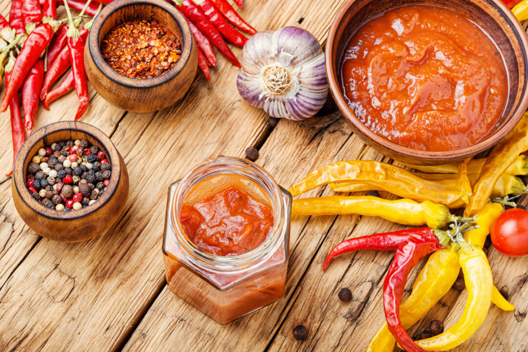 Best Chili Sauce Substitute (11 Direct Swaps)