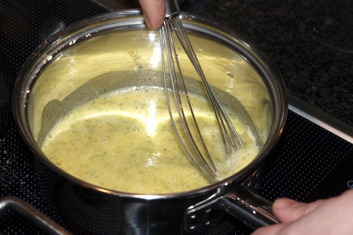 How to Thicken Gravy Sauce (6 ways)