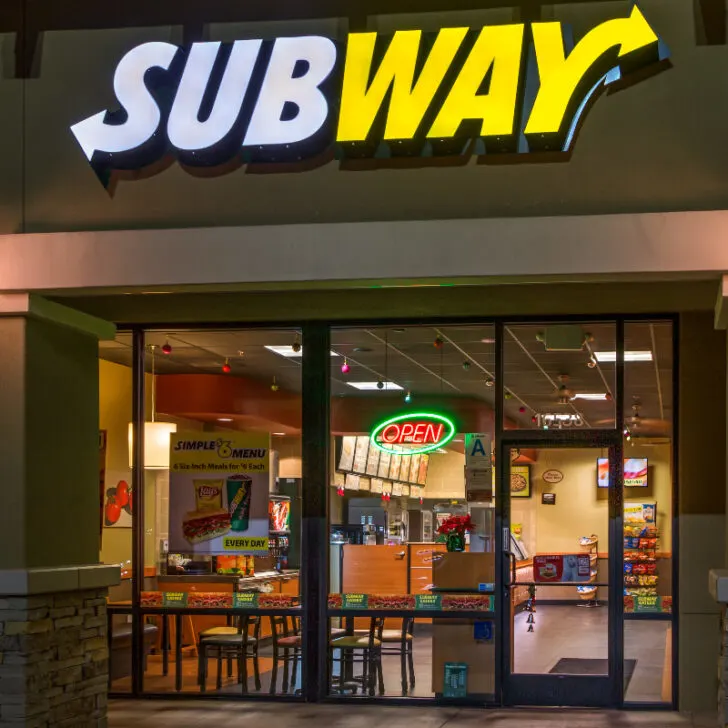 Outside view of a Subway restaurant.